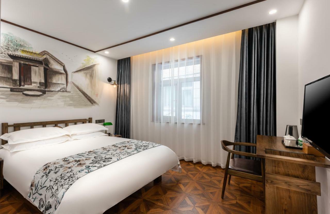 Nostalgia Hotel Near Prince Gong'S Mansion- Beihai Park, Tian'Anmen Square, Nanluoguxiang Hutong, Huguosi Hutong Snack Street, 5 Minutes Walk Away From Ping'Anli Subway Station, Free Ice Cream And Laundry Service,English Communication Well Peking Exteriör bild